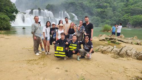 Ban Gioc Waterfall.jpg