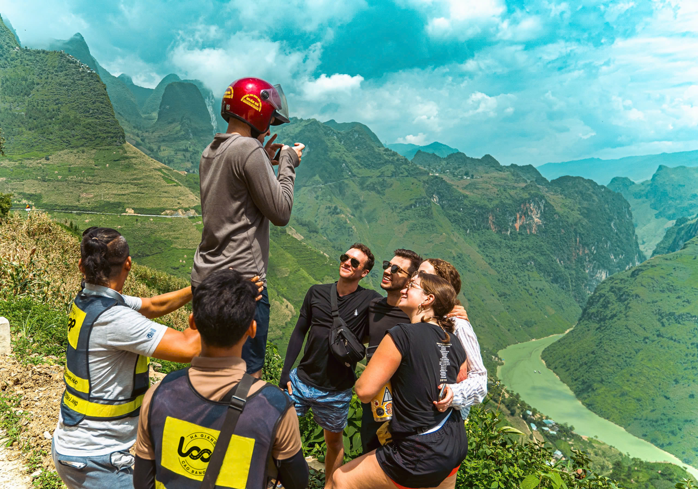 Selfie Photos in Nho Que River.jpg