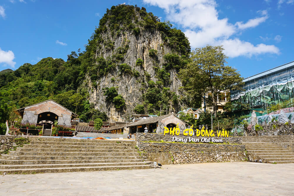 dong-van-old-town-ha-giang-vietnam.jpg