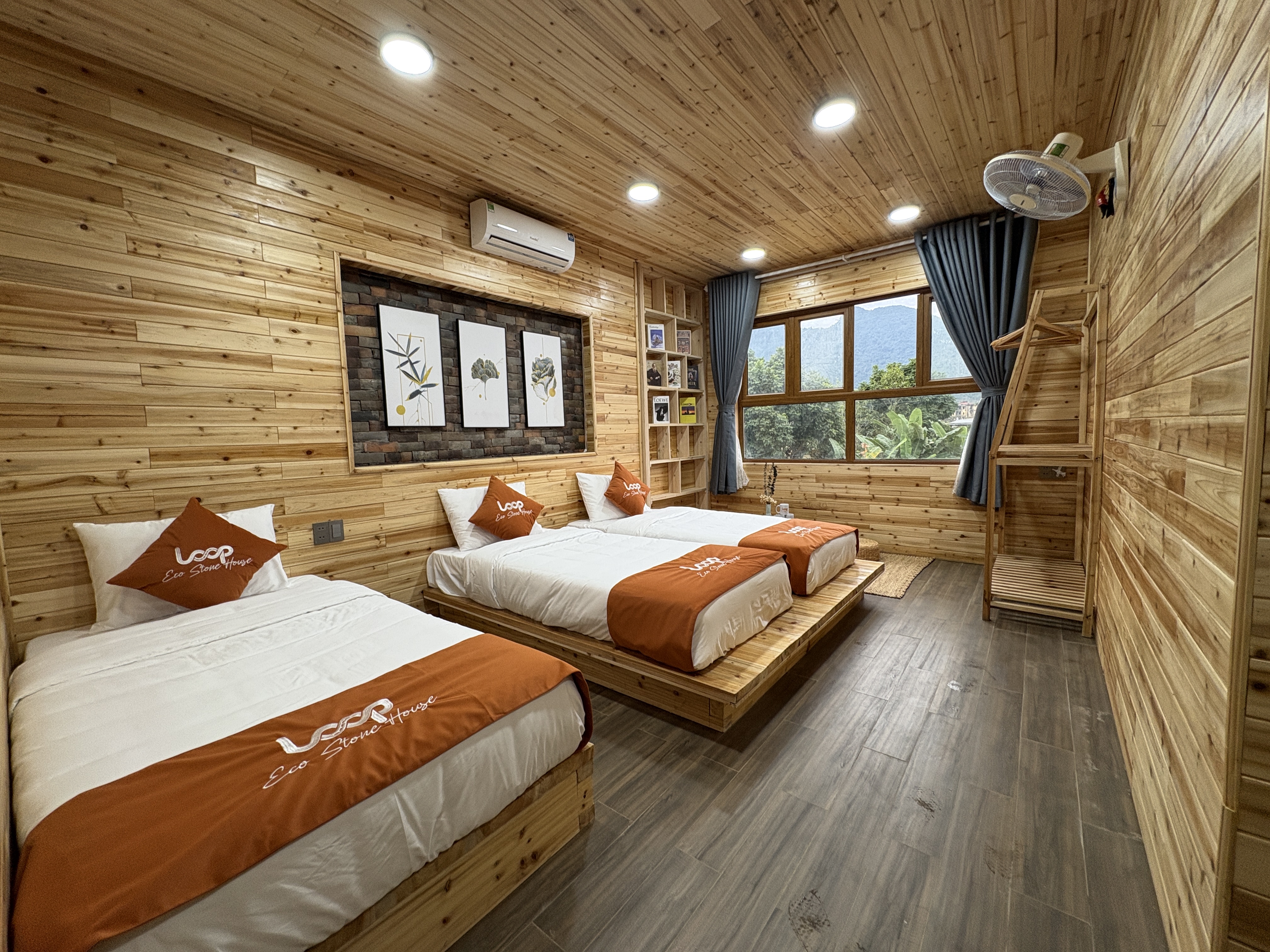 triple-deluxe-suite.JPG