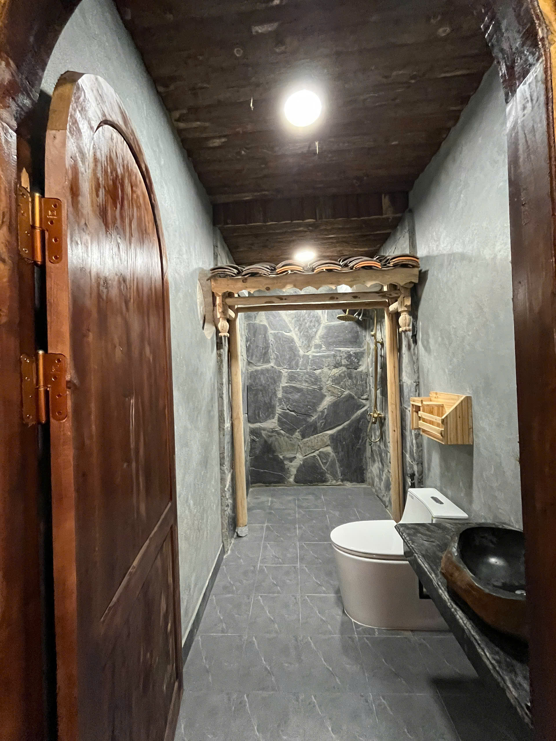bath-room-loop-eco-stone-house-ha-giang.jpg