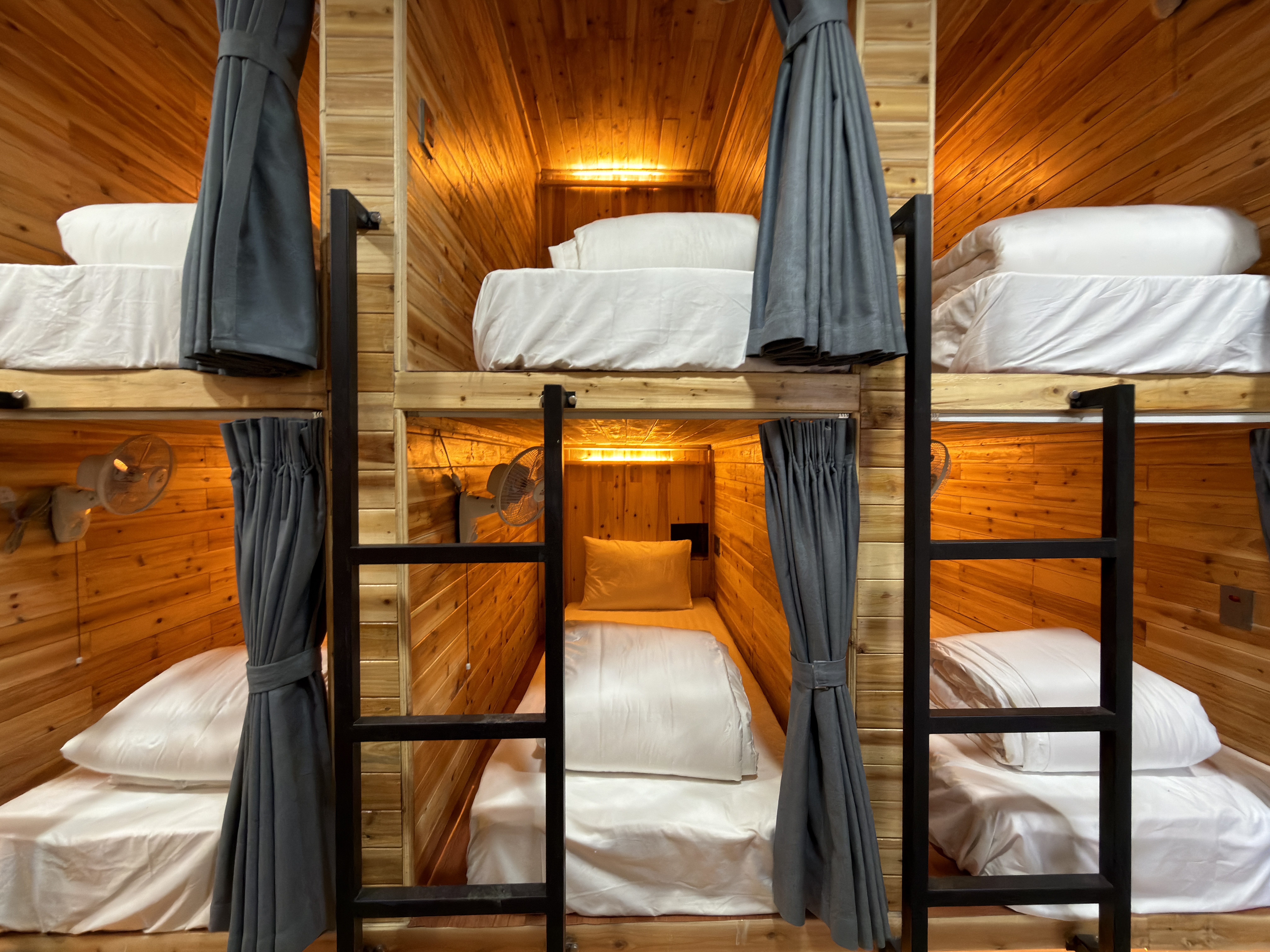 dorm-room-in-loop-eco-stone-house.JPG