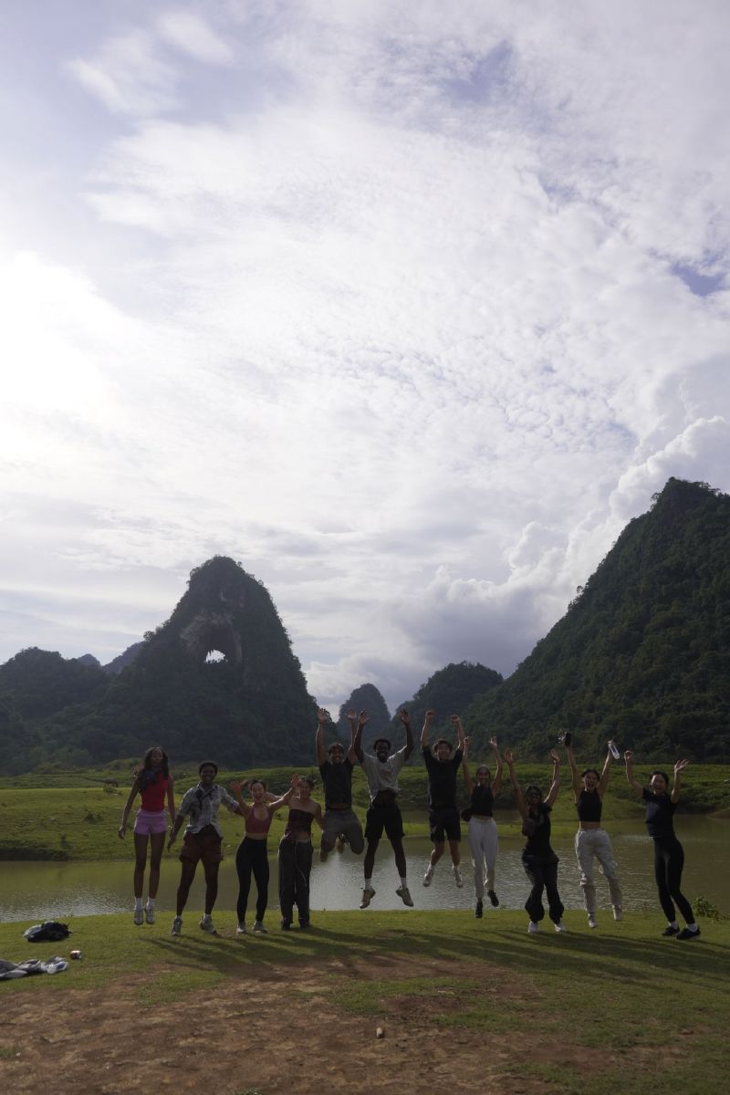 Angel-Eye-Mountain-round-hole-Cao-Bang-Loop