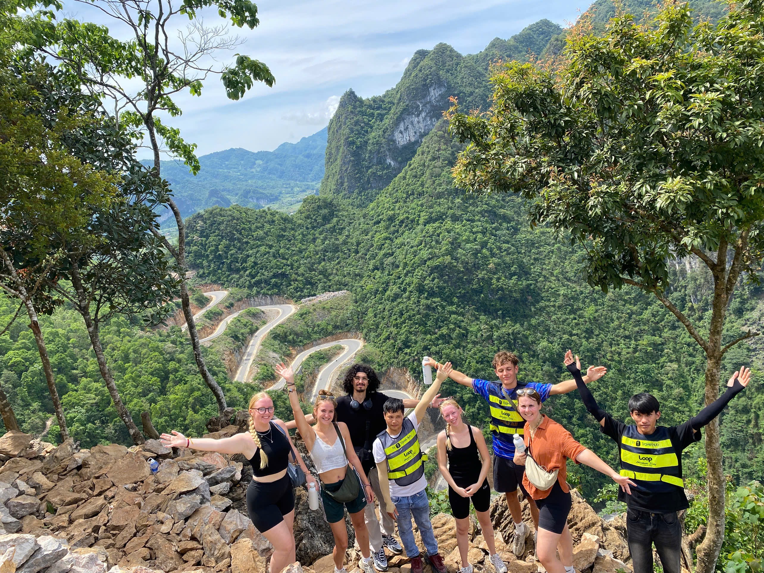 Khau Coc Cha group