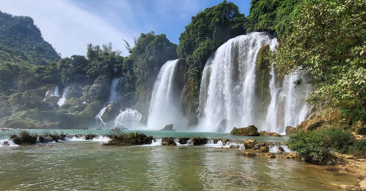 Ban Gioc Waterfall: The Main Highlight
