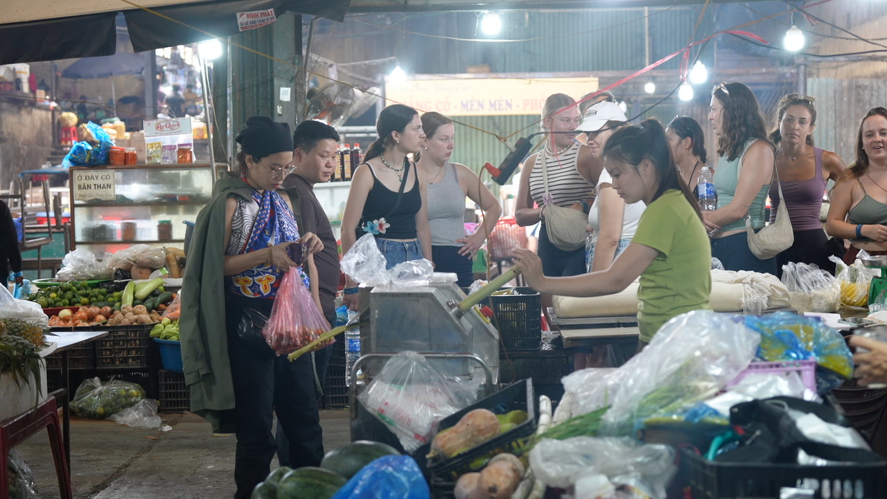 Explore the markets(1) (1).JPG