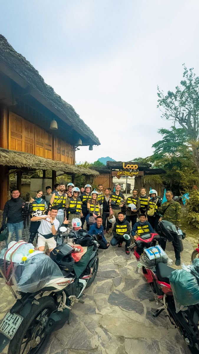 How to choose between self ride and easy rider in Ha Giang
